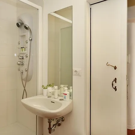 Lucretia House Guest house Florence