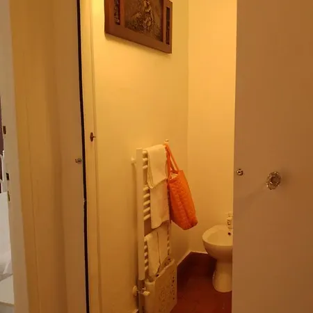 Lucretia House * Florence