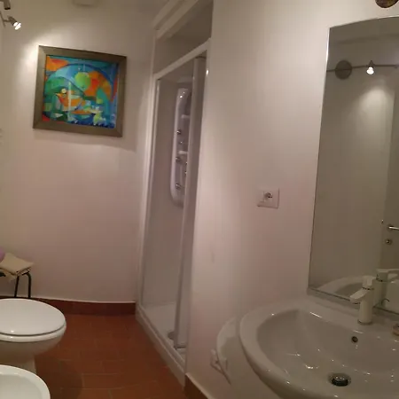 Lucretia House * Florence