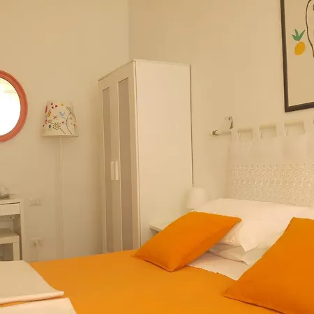 Lucretia House Florence